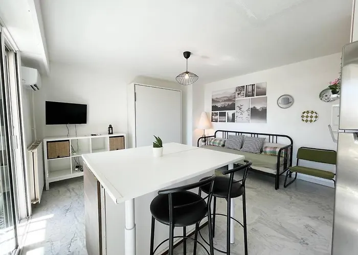 Le Guynemer شقة بوزولي